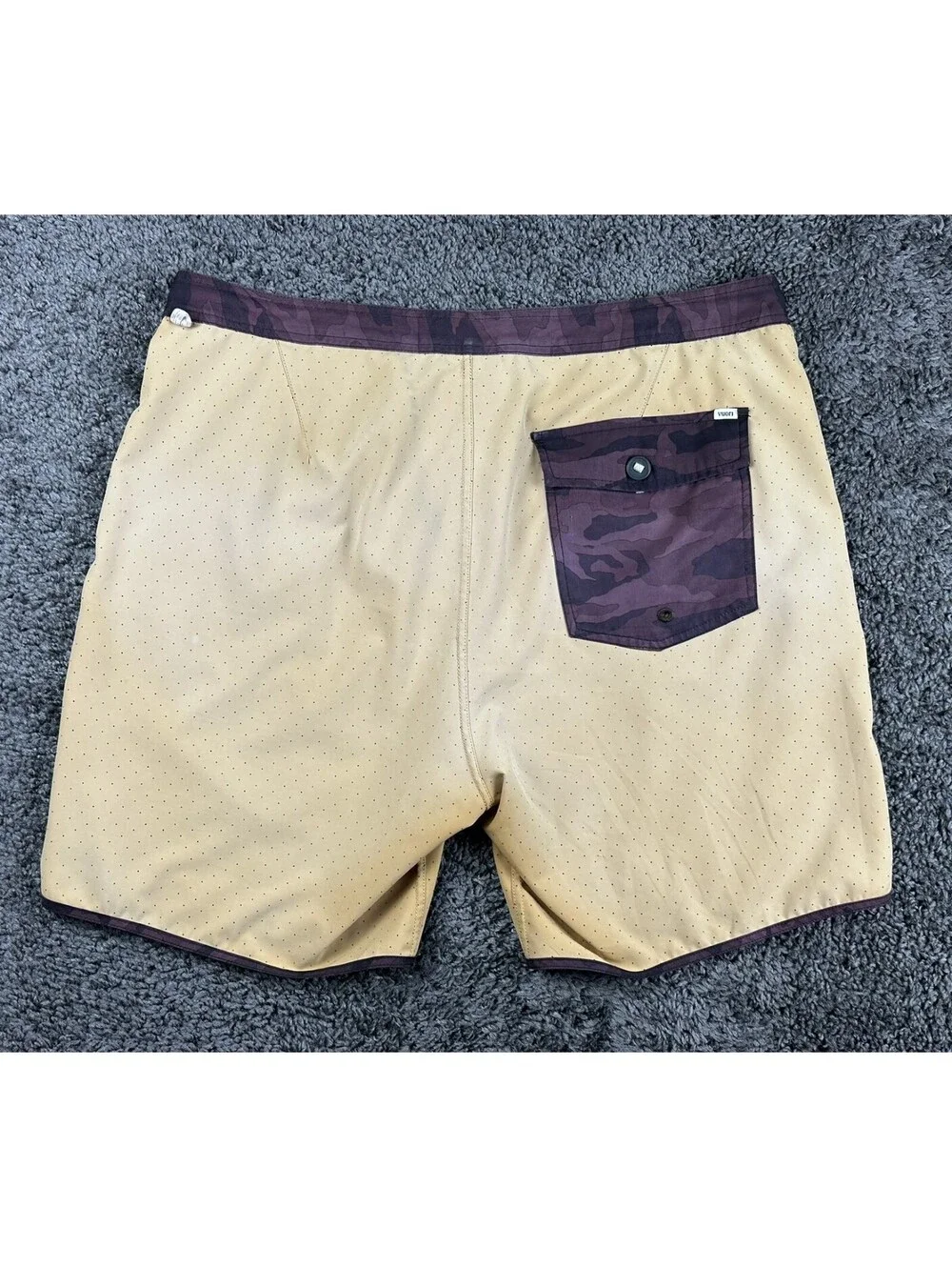 Vuori Cruise Boardshorts Mens L 36 Tan Polka Dot Camo 4-Way Stretch Swim Trunks